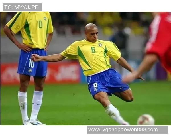 巴西足球明星展现过人技巧的绝妙瞬间与训练秘诀解析