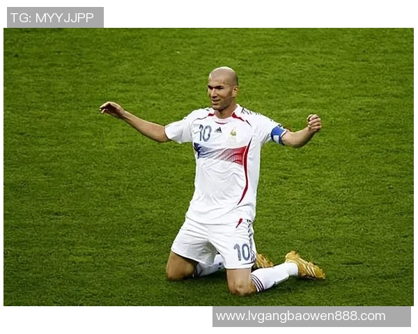 绿色象征的足球明星是谁他在场上的表现如何影响了球队的胜利