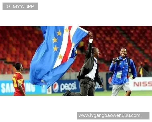 从默默无闻到耀眼星光足球明星崛起背后的奋斗历程与精彩瞬间