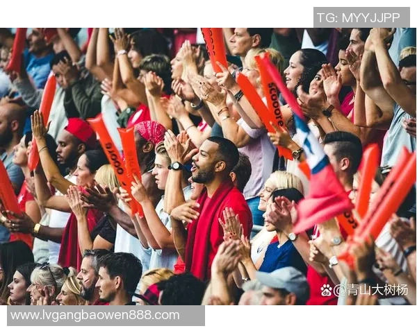 足球明星在伤痛中流露的脆弱与坚韧瞬间的感人照片合集